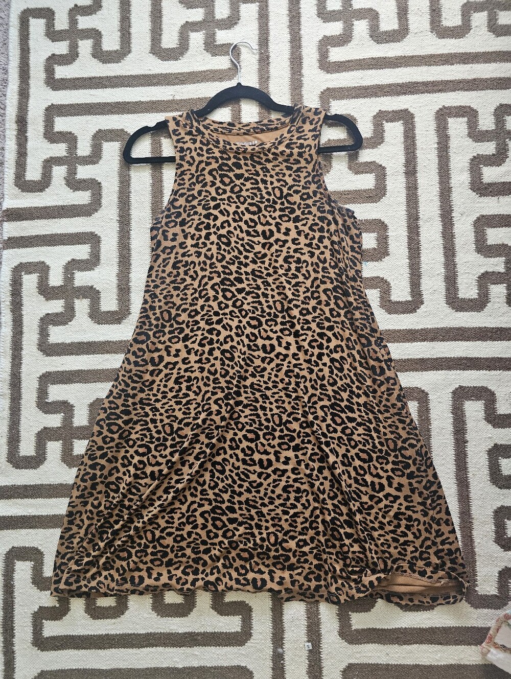 🤎 Time and Tru Leopard Print Sleeveless Swing Flowy Dress